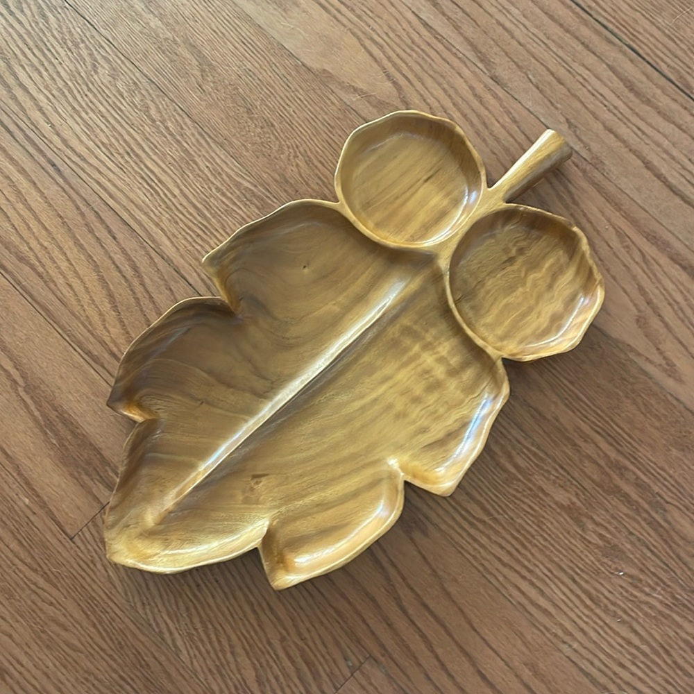 Natural Monkey Pod Wood Chip and Dip serving tray